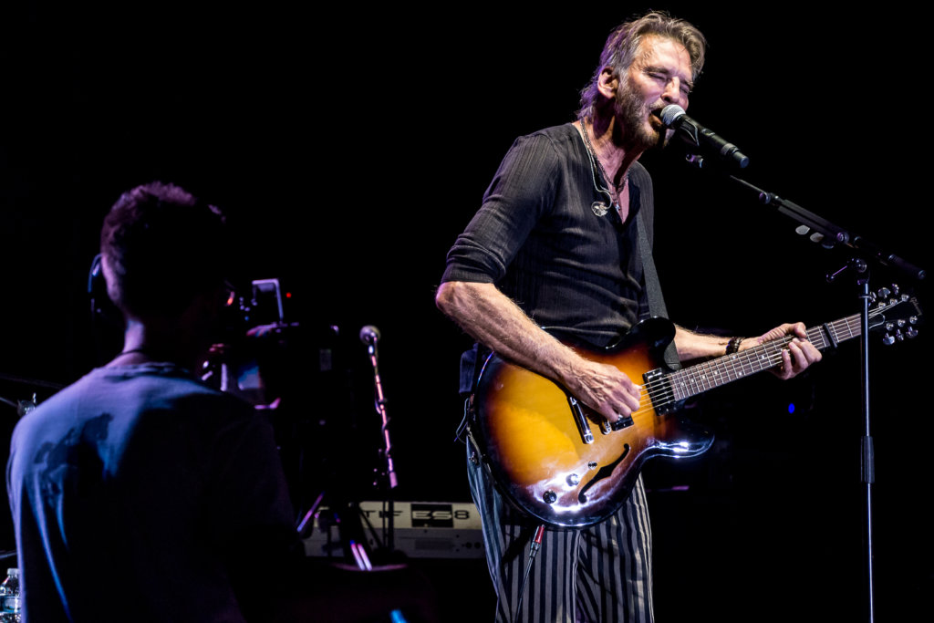 Kenny Loggins live on a Gibson electric guitar at Bank of the West Celebrates America at Memorial Park in Omaha, Nebraska